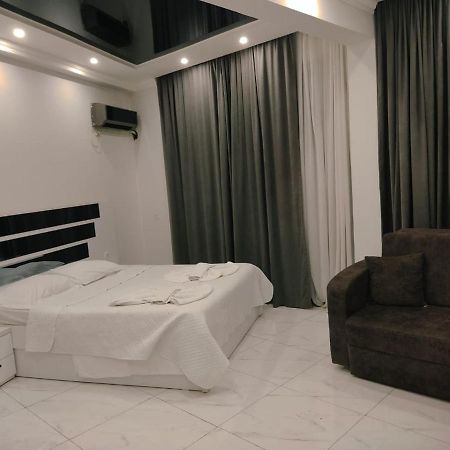 Golden Fish Hotel Batum Dış mekan fotoğraf