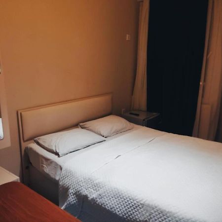 Golden Fish Hotel Batum Dış mekan fotoğraf