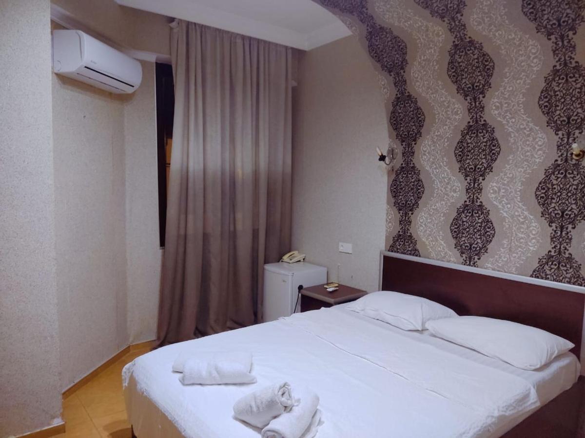 Golden Fish Hotel Batum Dış mekan fotoğraf