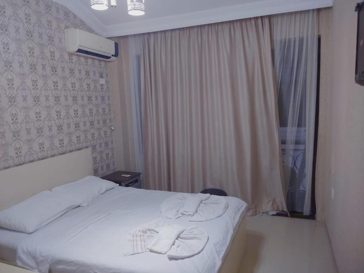 Golden Fish Hotel Batum Dış mekan fotoğraf